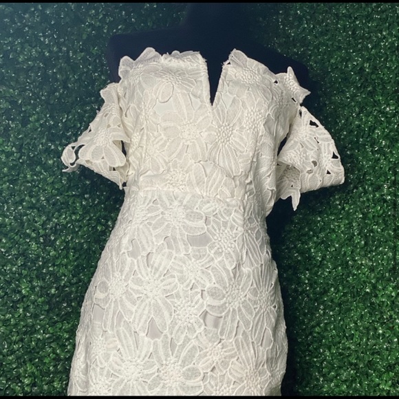 Luxxel Lace Sheath Off- The- Shoulder Dress - Picture 3 of 6